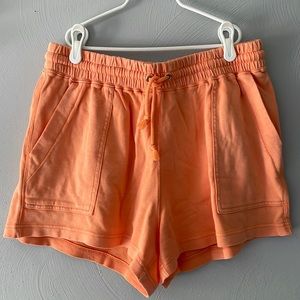 Magic rinse patch-pocket short